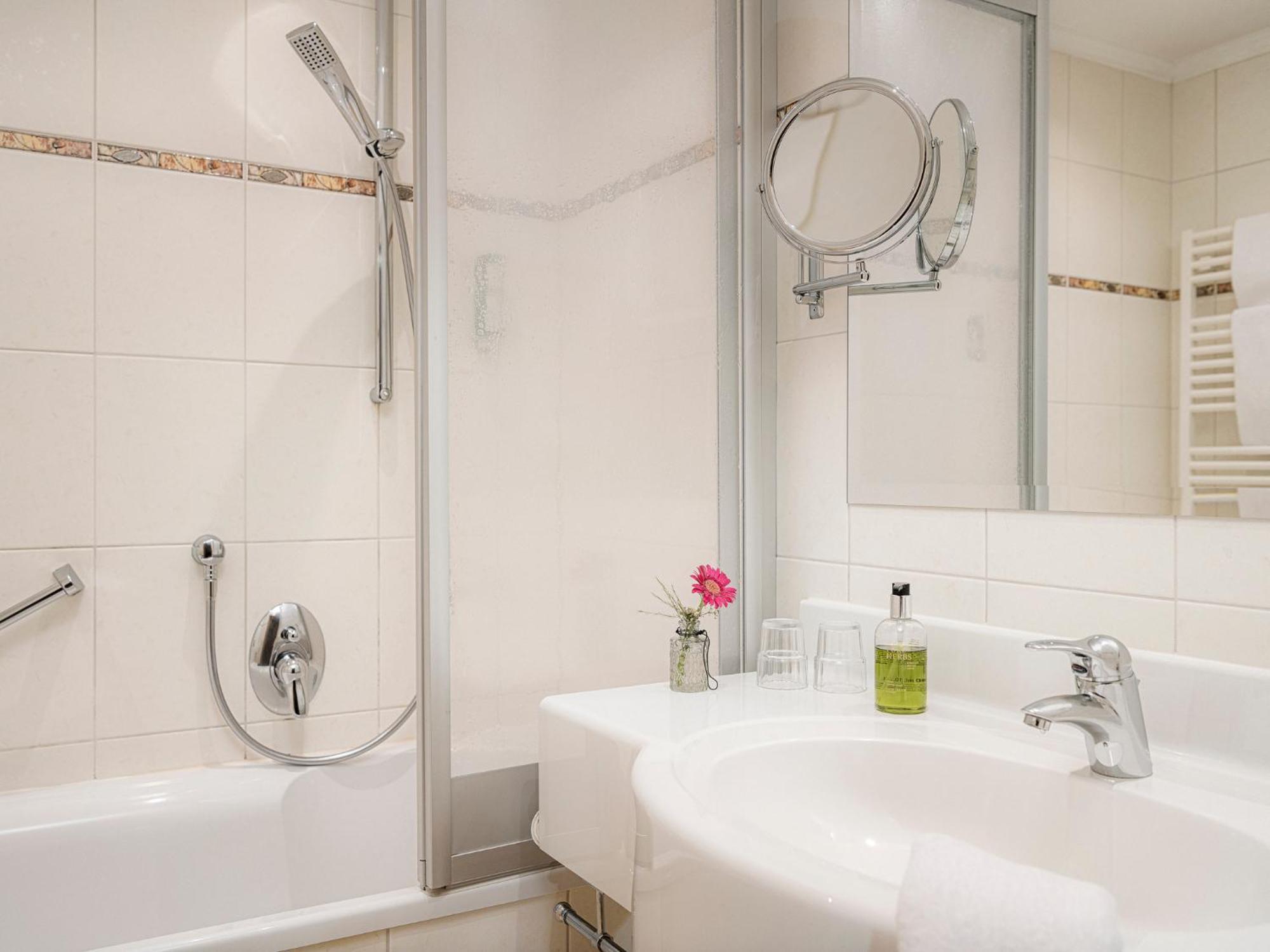 Hotel Sieghard Zillertal ヒパッハ エクステリア 写真